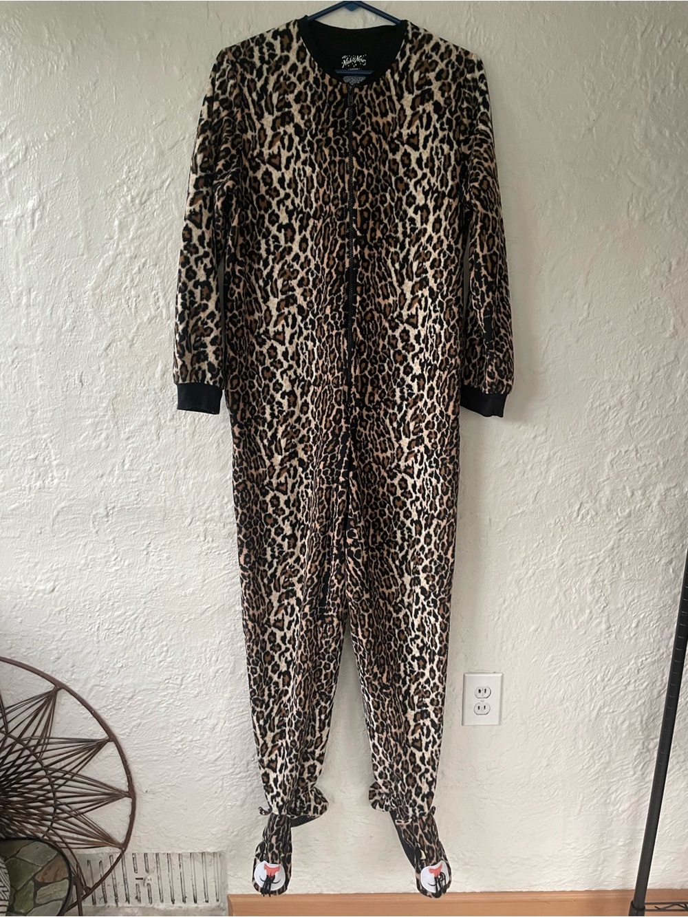 NICK And NORA Pajamas Size S One Piece Zippered Footed LEOPARD Print Comfy Cozy
